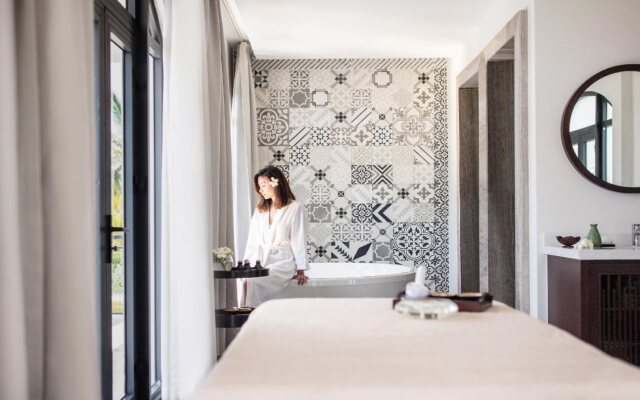 Melia Vinpearl Cam Ranh Beach Resort
