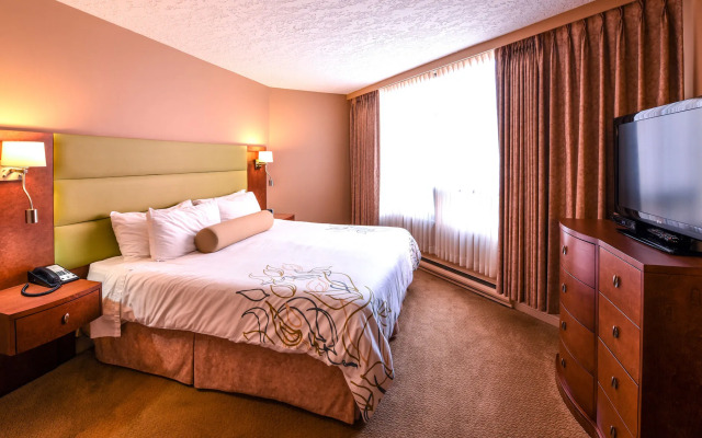 Victoria Regent Waterfront Hotel & Suites