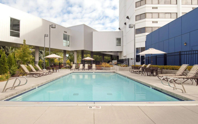 DoubleTree by Hilton Spokane City Center