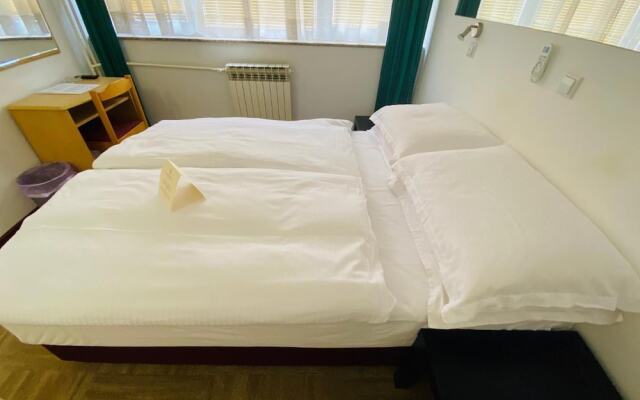 Hotel Slavonija