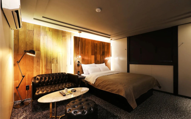 Rainbow Hotel