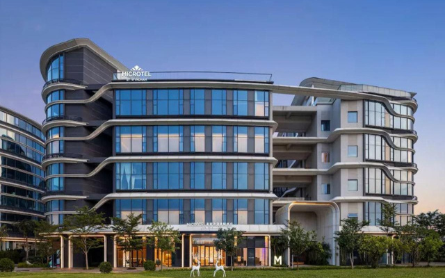 Microtel by Wyndham Haikou Meilan International Airport