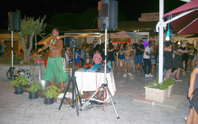 Residence Rena 2000