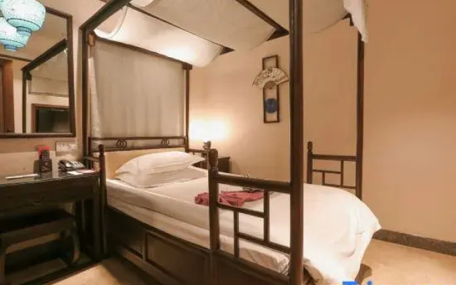 Wuzhen Zhaoming House