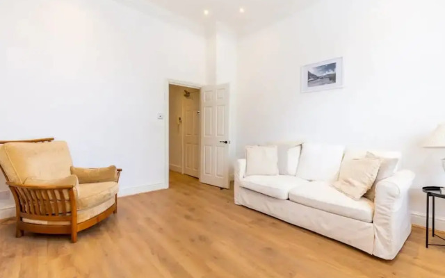 Gorgeous, Newly Renovated 1 Bedroom in Balham With Garden