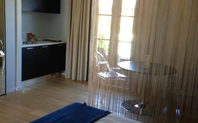 Joia Hotel & Luxury Apartments