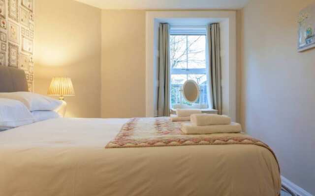 1 Bedroom Flat In Edinburgh