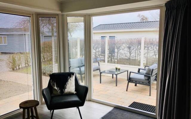 Beach Chalet Bad Hoophuizen VU43