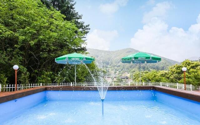 Yangpyeong Lodge House Pension (Pets Friendly)
