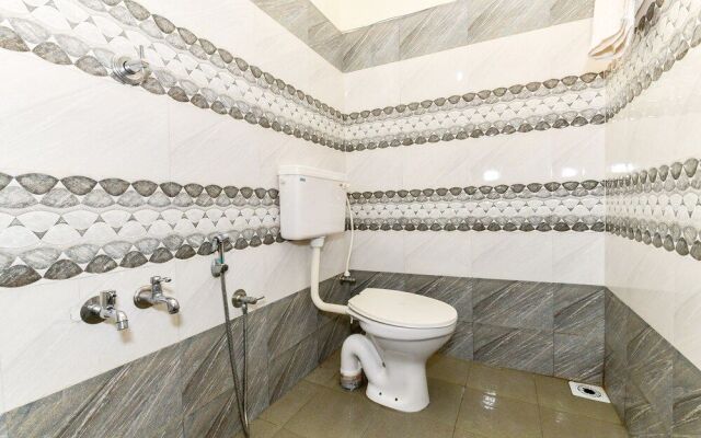 SilverKey Executive Stays 65165 Athani Residency