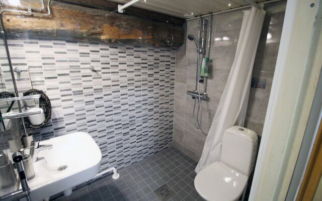 Lauri Guest House