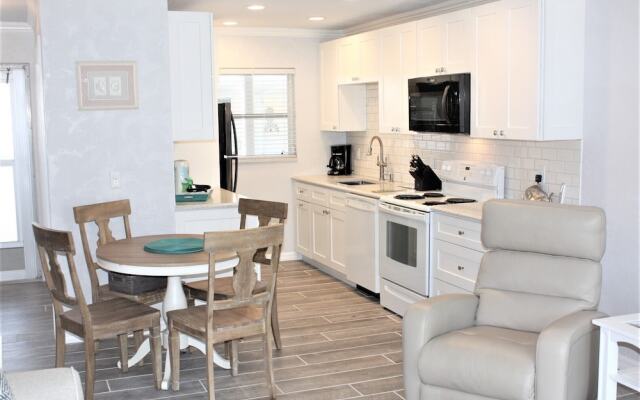 Jamaica Royale - 081 - 2 Br Condo