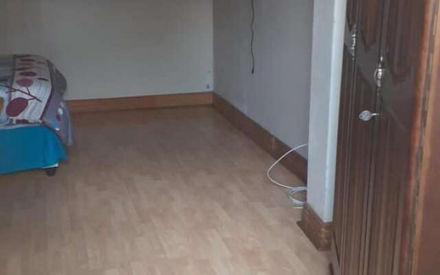 Spacious Double Room in Lovely Guesthouse