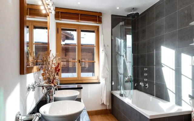 Beautiful Alpine Luxury Flat in Rougemont