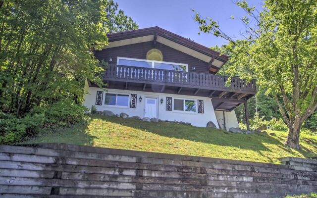 Cannon Mountain House w/ Deck, Close to Hiking!