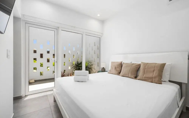 Newly Built Private Pool 3BR Parking Wi-fi