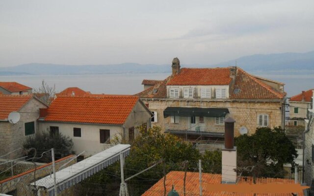 Rooms Liva 60m from the sea