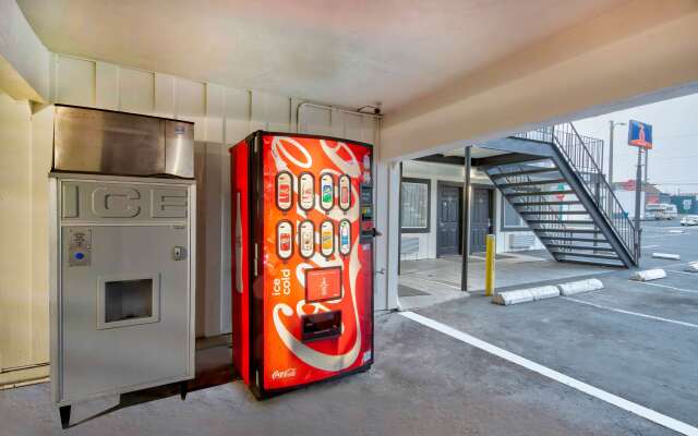 Studio 6 Eureka, CA – Old Town