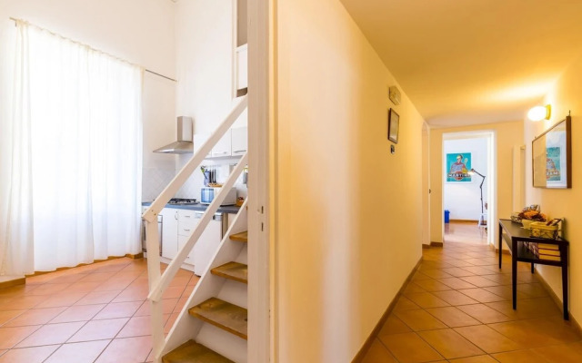 Portico 17 - Charming House Close Promenade