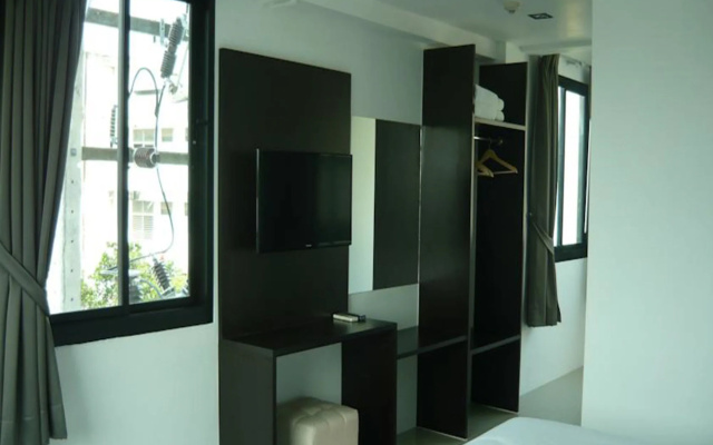 Izen Budget Hotel & Residence