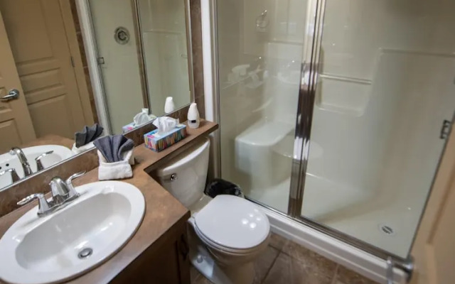 Two Bed Two Bath Corner Unit #432