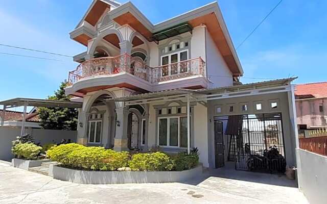 OYO 3407 Yasmin Residence Syariah