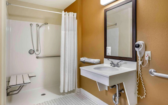 Extended Stay America Suites Boston Braintree