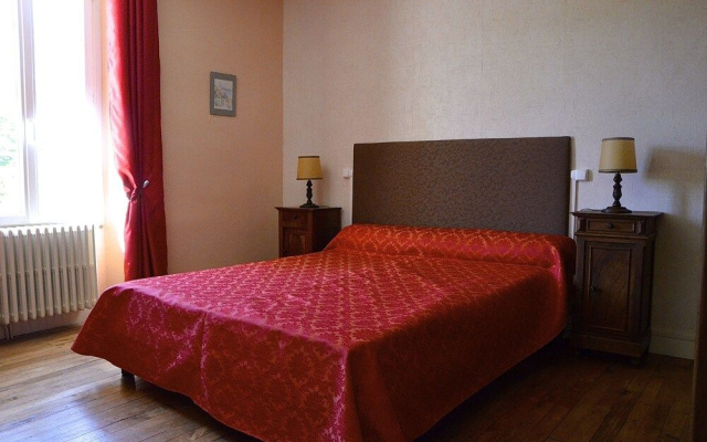 Le Vieux Noyer