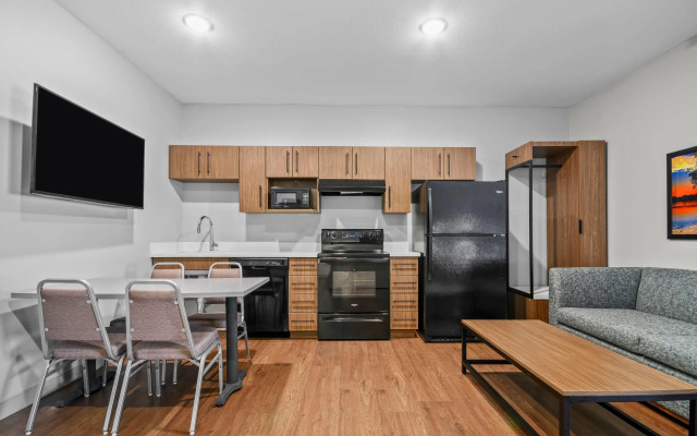 AmericInn by Wyndham International Falls