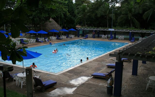 Hotel Guadaira Resort