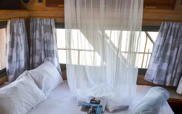 Maggie May House Boat
