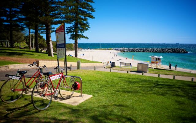 Cottesloe Artist's Beach Retreat
