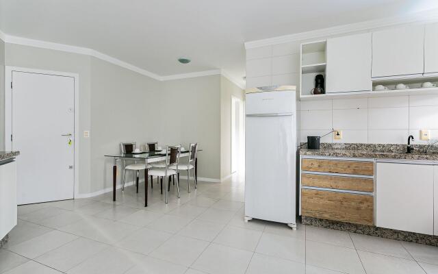 Apto com churrasqueira a 450m do mar RIC205