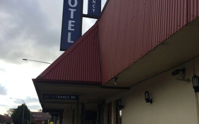 Liberty Plains Motor Inn