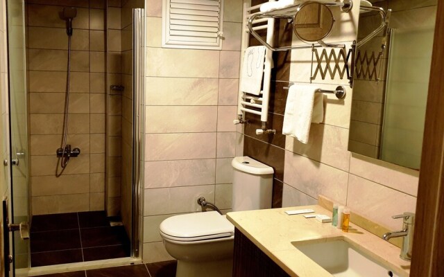 Lina Suite Hotel