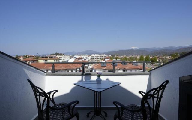 Alesta Seaside Residence