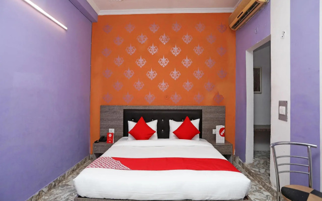 Royal Palace by OYO Rooms