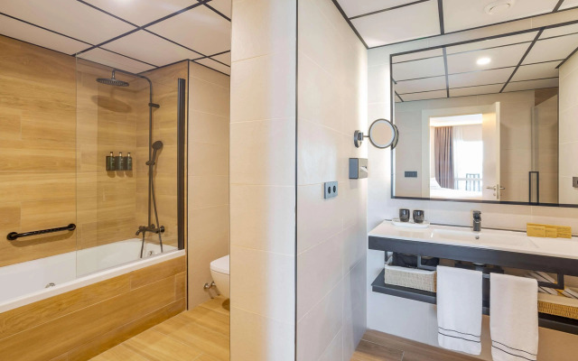 The Level at Melia Alicante - Adults Only