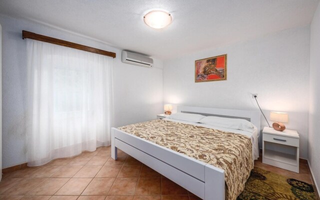 Amazing Home in Cere With Wifi and 2 Bedrooms