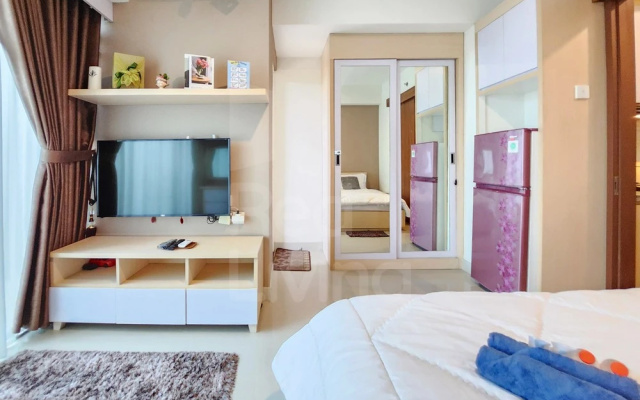 RedLiving Apartemen Grand Kamala Lagoon-ASL Room – Guest Rooms – Bekasi