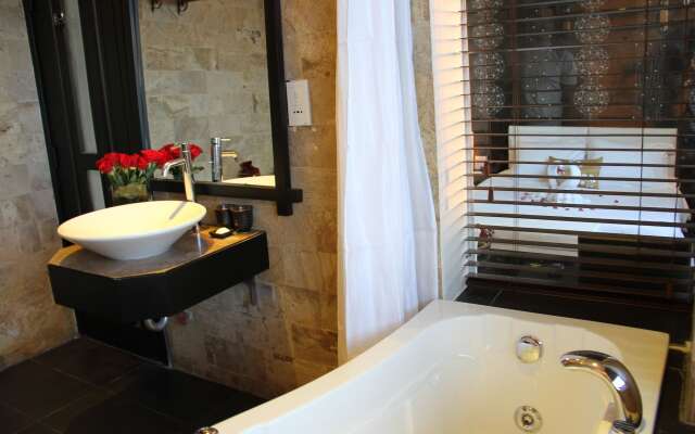 Orchid Hotel
