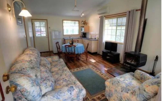 Accommodation Creek Cottages & Sundown View Suites