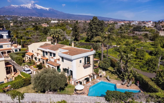 Villa Leone with Pool by Wonderful Italy