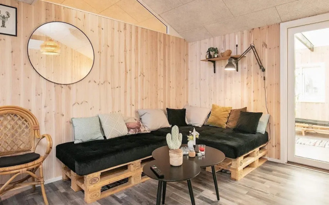6 Person Holiday Home in Hals