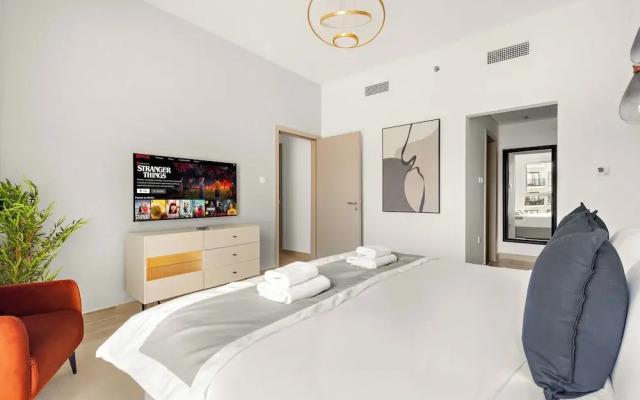 Luxe Ventures Waters Edge Haven
