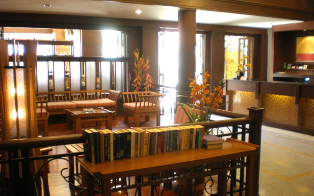 Rattana Beach Hotel
