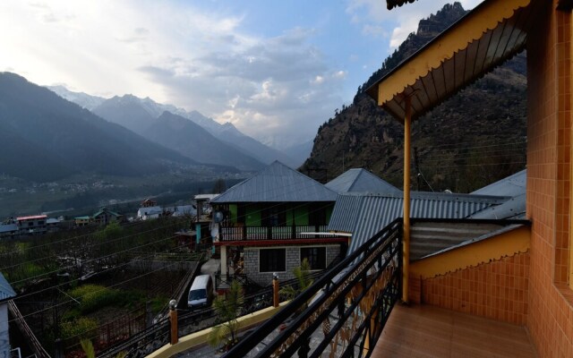 Anjum Homestay and Cafe by OYO Rooms