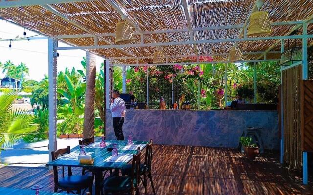 Turquoise Beach Resort
