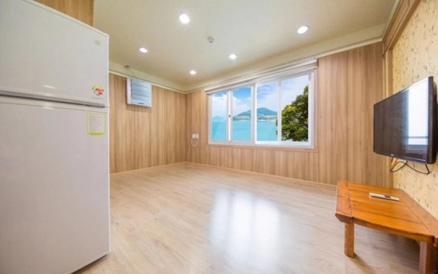 Yeosu Yewon Healing Pension