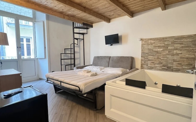 ponte di chiaia rooms